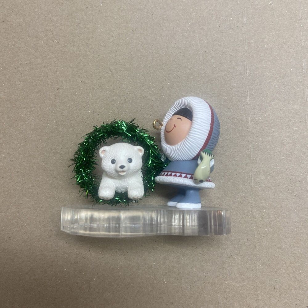 1994 Hallmark Keepsake Frosty Friends Ornamen Series #15 Eskimo & Jumping Bear